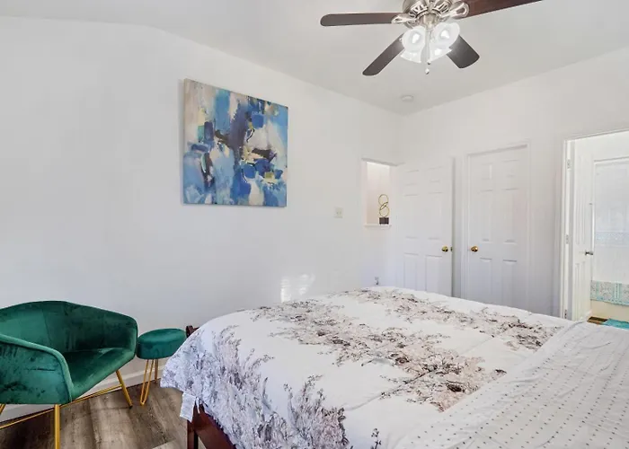 Quaint 2bd2b Condo* Fully Furnished*amazing Patio* Aparthotel